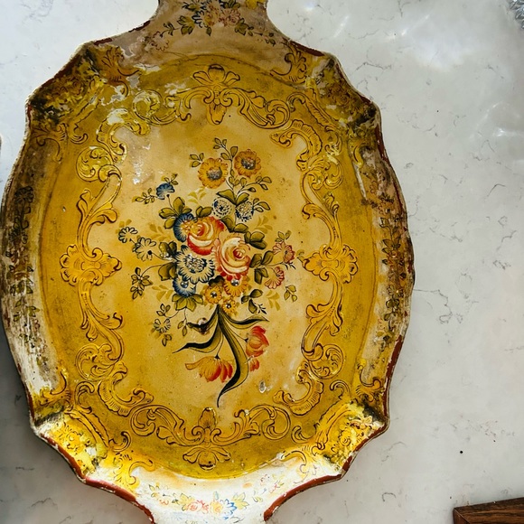 Vintage Florentine scalloped Edged Tray - large size made in Japan with handles - Picture 3 of 9